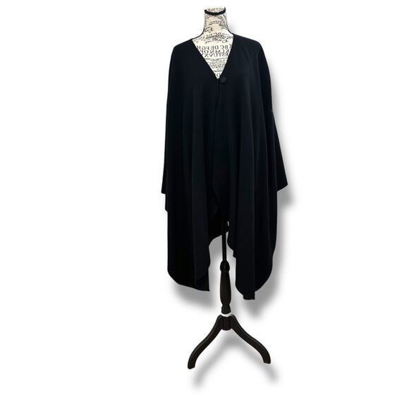 Vintage Lanificio Del Peru Women’s Black 100% Alpaca Poncho Wrap Shawl - Picture 1 of 6